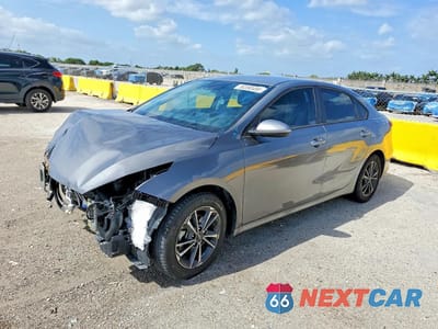 2024 KIA FORTE LXS 3KPF24ADXRE721833 - główne zdjęcie licytacji z USA - miniatura
