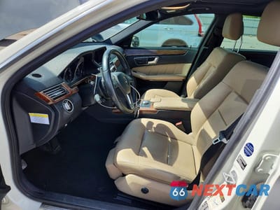 Zdjęcie 7 z 13 samochodu: 2012 MERCEDES-BENZ E 350 4MATIC VIN:WDDHF8JB8CA638632 - miniatura