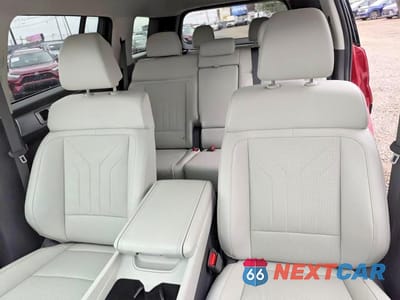 Zdjęcie 10 z 14 samochodu: 2024 HYUNDAI SANTA FE SEL VIN:5NMP2DGLXRH036159 - miniatura
