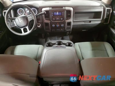 Zdjęcie 8 z 11 samochodu: 2015 RAM 2500 ST VIN:3C6UR5CJXFG628975 - miniatura