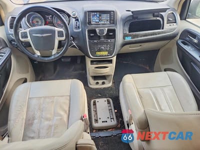 Zdjęcie 8 z 13 samochodu: 2016 CHRYSLER TOWN & COUNTRY TOURING VIN:2C4RC1BG4GR159344 - miniatura
