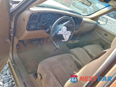 Zdjęcie 8 z 12 samochodu: 1999 CHEVROLET SILVERADO C1500 VIN:1GCEC14V4XZ113898 - miniatura