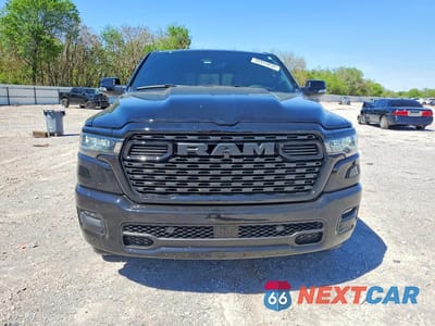 Piąte zdjęcie samochodu w środku: 2025 RAM 1500 BIG HORN VIN:3C6SRFFP9S4500879 - miniatura