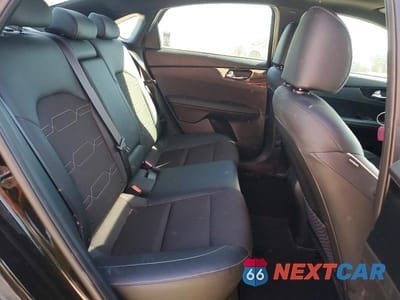 Zdjęcie 10 z 12 samochodu: 2022 KIA FORTE GT LINE VIN:3KPF54AD4NE489053 - miniatura