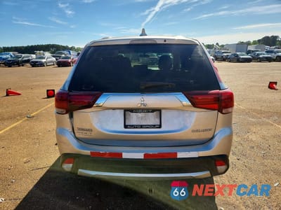 Zdjęcie 6 z 13 samochodu: 2018 MITSUBISHI OUTLANDER ES VIN:JA4AD2A32JZ062780 - miniatura