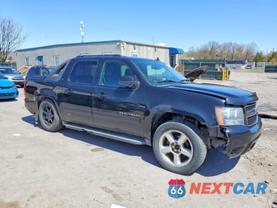 Czwarte zdjęcie samochodu z boku: 2012 CHEVROLET AVALANCHE LT VIN:3GNTKFE76CG127729 - miniatura