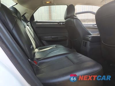 Zdjęcie 10 z 11 samochodu: 2010 CHRYSLER 300 TOURING VIN:2C3CA5CV5AH307146 - miniatura