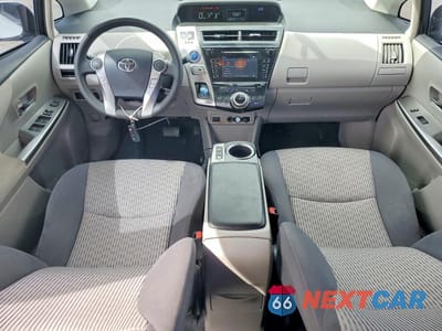 Zdjęcie 8 z 12 samochodu: 2015 TOYOTA PRIUS V THREE VIN:JTDZN3EU5FJ032564 - miniatura