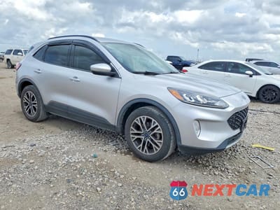 Czwarte zdjęcie samochodu z boku: 2020 FORD ESCAPE SEL VIN:1FMCU0H6XLUB01856 - miniatura