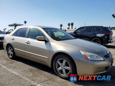 Czwarte zdjęcie samochodu z boku: 2003 HONDA ACCORD EX VIN:JHMCM56683C062886 - miniatura