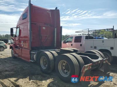 Trzecie zdjęcie samochodu z tyłu: 2012 VOLVO VNL SEMI TRUCK VIN:4V4NC9EH8CN550333 - miniatura