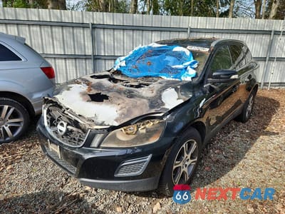 2013 VOLVO XC60 T6 YV4902DZ9D2461040 - główne zdjęcie licytacji z USA - miniatura