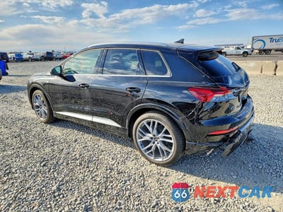 Drugie zdjęcie samochodu z przodu: 2025 AUDI Q4 E-TRON PRESTIGE VIN:WA1MUBFZXSP059536 - miniatura