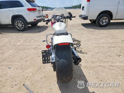 Czwarte zdjęcie samochodu z boku: 2019 HARLEY-DAVIDSON FXBR VIN:1HD1YEJ19KC018272 - miniatura
