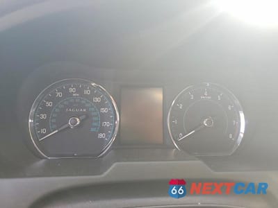 Zdjęcie 9 z 12 samochodu: 2012 JAGUAR XF VIN:SAJWA0FBXCLS36160 - miniatura