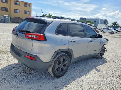 Trzecie zdjęcie samochodu z tyłu: 2018 JEEP CHEROKEE LATITUDE VIN:1C4PJLCB2JD540051 - miniatura