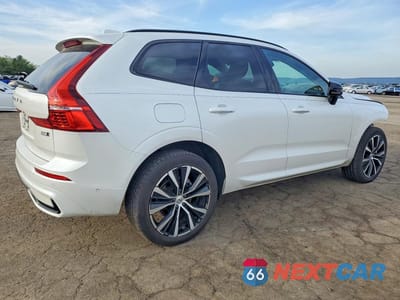 Trzecie zdjęcie samochodu z tyłu: 2024 VOLVO XC60 PLUS VIN:YV4L12RL2R1776427 - miniatura
