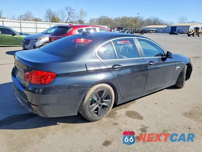 Trzecie zdjęcie samochodu z tyłu: 2012 BMW 528 XI VIN:WBAXH5C59CDW10081 - miniatura