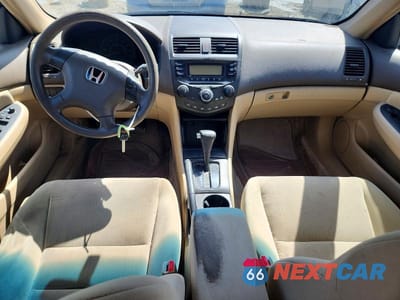 Zdjęcie 8 z 12 samochodu: 2003 HONDA ACCORD LX VIN:1HGCM56383A144296 - miniatura
