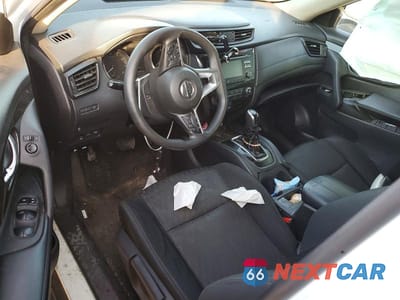 Zdjęcie 8 z 13 samochodu: 2017 NISSAN ROGUE S VIN:KNMAT2MV3HP501917 - miniatura