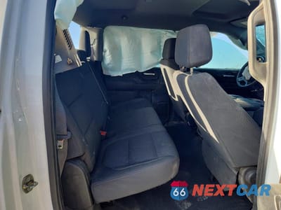 Zdjęcie 10 z 12 samochodu: 2022 CHEVROLET SILVERADO K2500 CUSTOM VIN:1GC4YME71NF173666 - miniatura