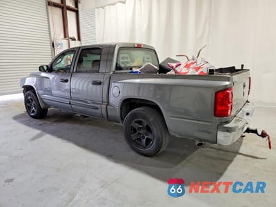 Drugie zdjęcie samochodu z przodu: 2005 DODGE DAKOTA QUAD SLT VIN:1D7HE48N25S165920 - miniatura