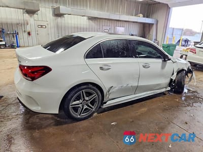 Trzecie zdjęcie samochodu z tyłu: 2020 MERCEDES-BENZ A 220 4MATIC VIN:W1K3G4FB5LW044009 - miniatura