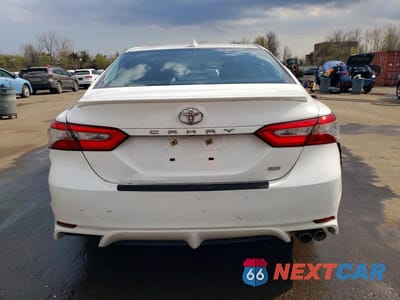 Zdjęcie 6 z 12 samochodu: 2018 TOYOTA CAMRY SE VIN:4T1B11HK6JU110588 - miniatura