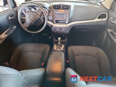 Zdjęcie 8 z 13 samochodu: 2011 DODGE JOURNEY MAINSTREET VIN:3D4PG1FG5BT551215 - miniatura