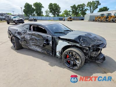 Czwarte zdjęcie samochodu z boku: 2022 CHEVROLET CAMARO LT1 VIN:1G1FF1R70N0135431 - miniatura