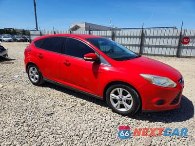 Czwarte zdjęcie samochodu z boku: 2014 FORD FOCUS SE VIN:1FADP3K23EL391704 - miniatura