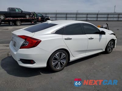 Trzecie zdjęcie samochodu z tyłu: 2018 HONDA CIVIC EX VIN:JHMFC1F30JX002928 - miniatura