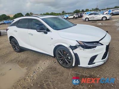 Czwarte zdjęcie samochodu z boku: 2025 LEXUS RX 350 F SPORT DESIGN VIN:2T2BAMCA0SC120550 - miniatura