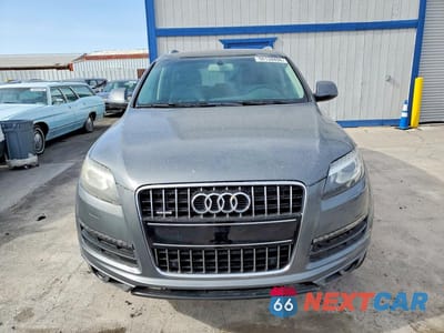 Piąte zdjęcie samochodu w środku: 2015 AUDI Q7 PREMIUM PLUS VIN:WA1LGAFEXFD008345 - miniatura