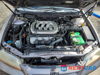 Zdjęcie 11 z 12 samochodu: 2000 HONDA ACCORD EX VIN:1HGCG1654YA045838 - miniatura