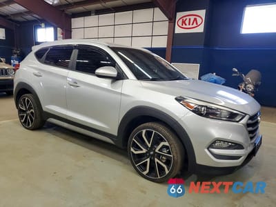 Czwarte zdjęcie samochodu z boku: 2018 HYUNDAI TUCSON SEL VIN:KM8J33A40JU713856 - miniatura
