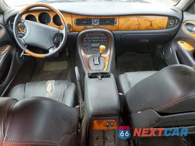 Zdjęcie 8 z 12 samochodu: 1999 JAGUAR XJR VIN:SAJPX1847XC854663 - miniatura
