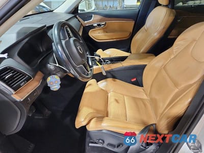Zdjęcie 7 z 13 samochodu: 2016 VOLVO XC90 T6 VIN:YV4A22PL9G1073413 - miniatura