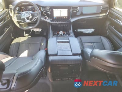 Zdjęcie 8 z 12 samochodu: 2023 JEEP WAGONEER SERIES III VIN:1C4SJVDP0PS552820 - miniatura