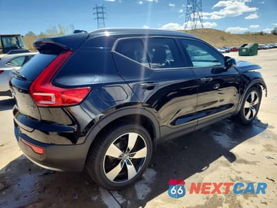 Trzecie zdjęcie samochodu z tyłu: 2020 VOLVO XC40 T5 MOMENTUM VIN:YV4162UK2L2292668 - miniatura