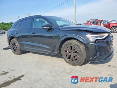 Czwarte zdjęcie samochodu z boku: 2024 AUDI Q8 E-TRON PRESTIGE VIN:WA16AAGE8RB052891 - miniatura