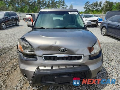 Piąte zdjęcie samochodu w środku: 2011 KIA SOUL + VIN:KNDJT2A22B7339893 - miniatura