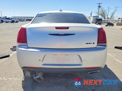 Zdjęcie 6 z 12 samochodu: 2022 CHRYSLER 300 S VIN:2C3CCABG7NH236401 - miniatura