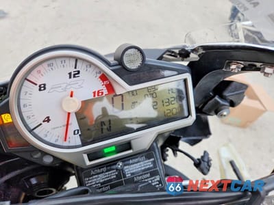 Zdjęcie 7 z 10 samochodu: 2015 BMW S 1000 RR VIN:WB10D2105FZ352412 - miniatura
