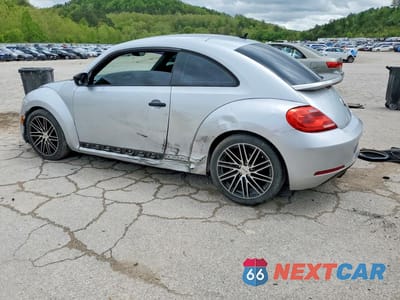 Drugie zdjęcie samochodu z przodu: 2012 VOLKSWAGEN BEETLE VIN:3VWFP7AT0CM654082 - miniatura