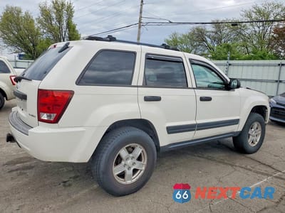 Trzecie zdjęcie samochodu z tyłu: 2006 JEEP GRAND CHEROKEE LAREDO VIN:1J4HR48N06C212771 - miniatura