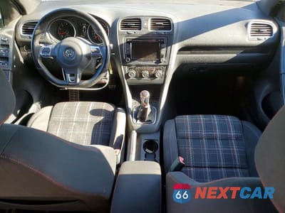 Zdjęcie 8 z 12 samochodu: 2010 VOLKSWAGEN GTI VIN:WVWGD7AJ0AW271013 - miniatura