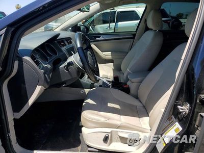 Zdjęcie 7 z 12 samochodu: 2016 VOLKSWAGEN E-GOLF SEL PREMIUM VIN:WVWPP7AU9GW903596 - miniatura