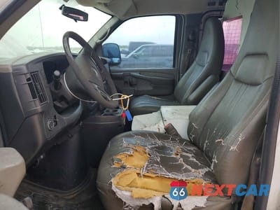 Zdjęcie 7 z 13 samochodu: 2012 CHEVROLET EXPRESS G3500 UTILITY / SERVICE VAN VIN:1GCZGTBG7C1175522 - miniatura