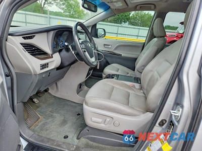 Zdjęcie 7 z 14 samochodu: 2017 TOYOTA SIENNA XLE PREMIUM 7-PASSENGER VIN:5TDDZ3DCXHS175605 - miniatura
